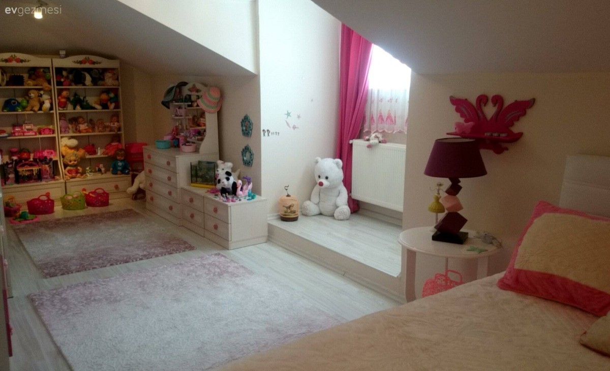 Çatı katı, Çocuk Odası