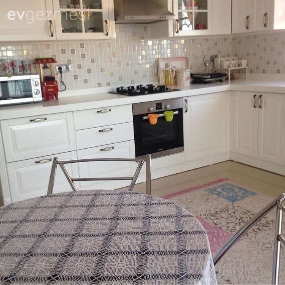 Tuğba hanımın aydınlık mutfağı..