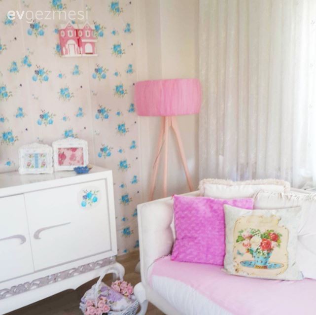 Aydınlatma, Duvar kağıdı, Lambader, Pembe, Salon, Tv ünitesi