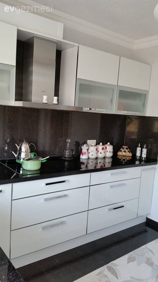 Beyaz mutfak, Mutfak, Siyah- Beyaz