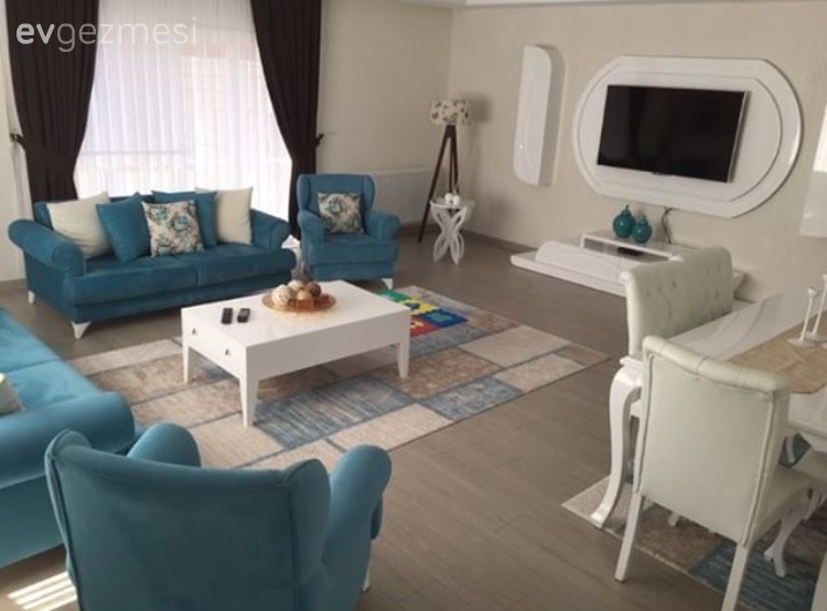 Çiğdem hanımın mavi ve beyaz uyumunda sakin ve şık evi..