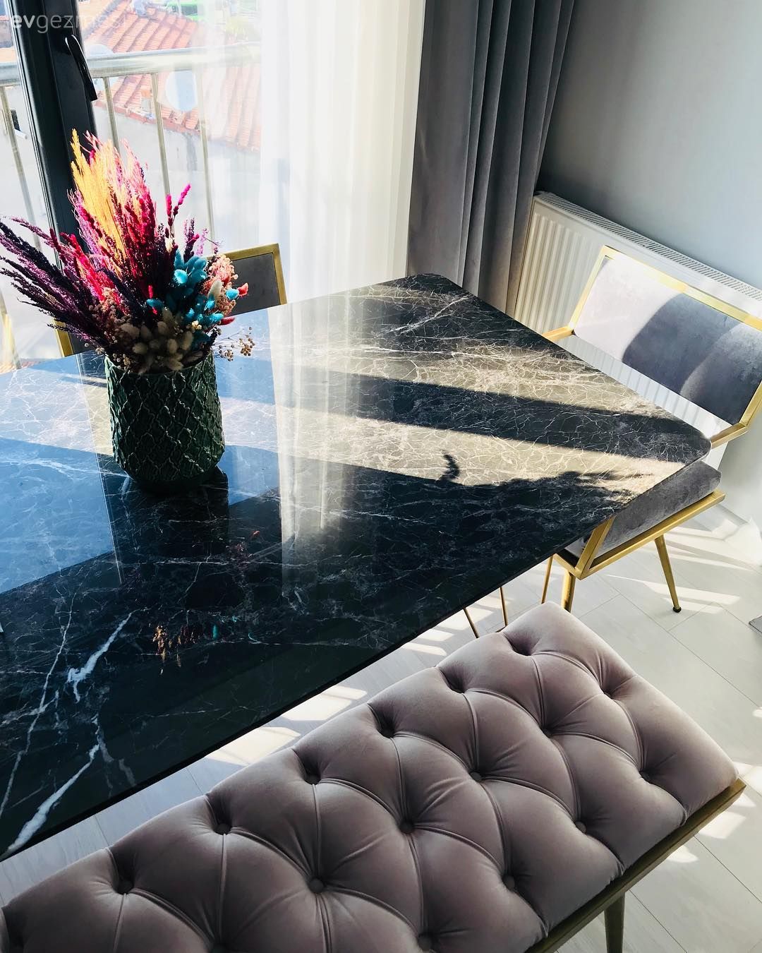 Salon, Kapitone, Bank, Yemek Odası, Gri ve pembe dekorasyon, Mermer, Mermer masa, Gri, Pembe