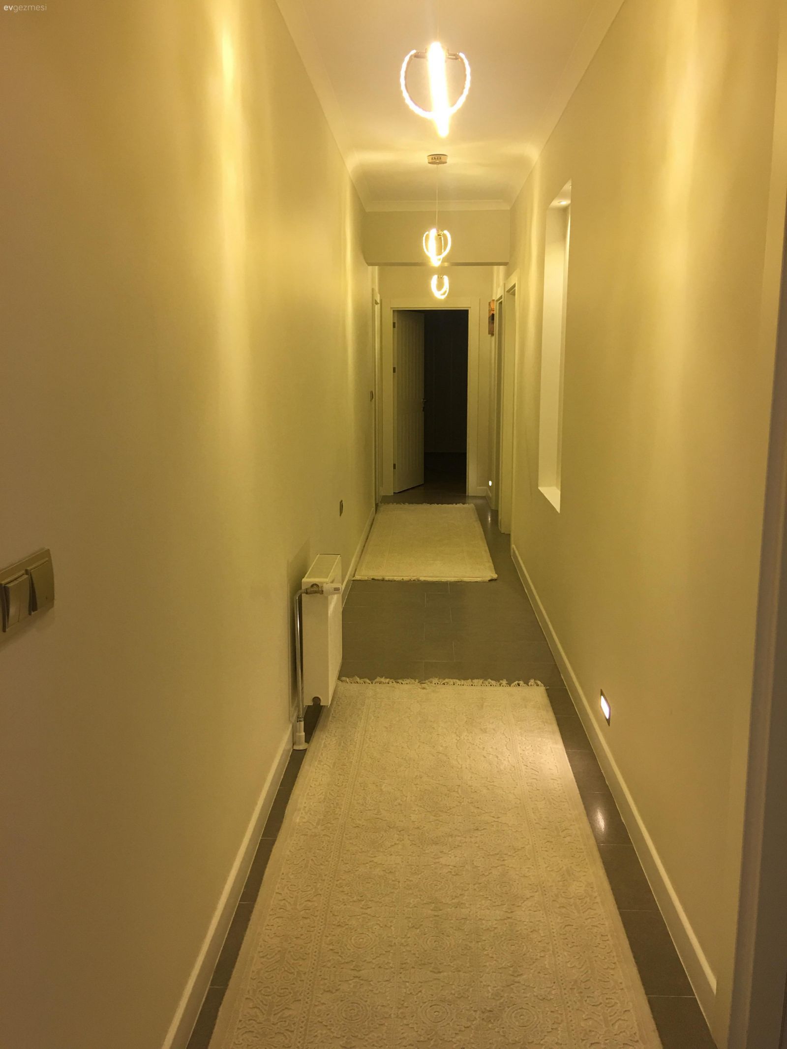 Hol, Halı, Beyaz halı, Yolluk