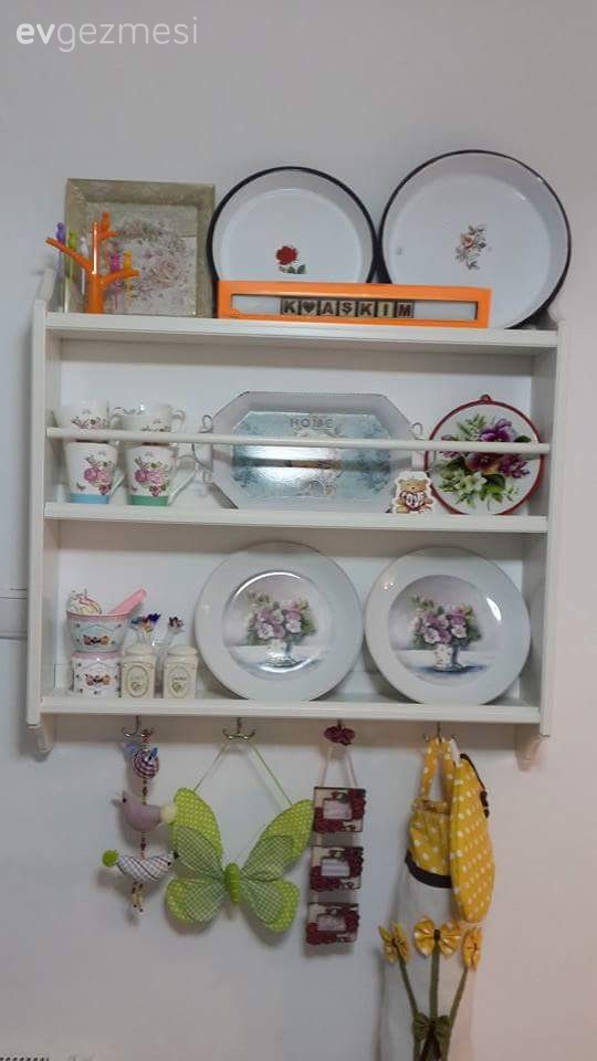 Gül hanımın çiniyle hareket ve nostalji kazanan modern mutfağı..