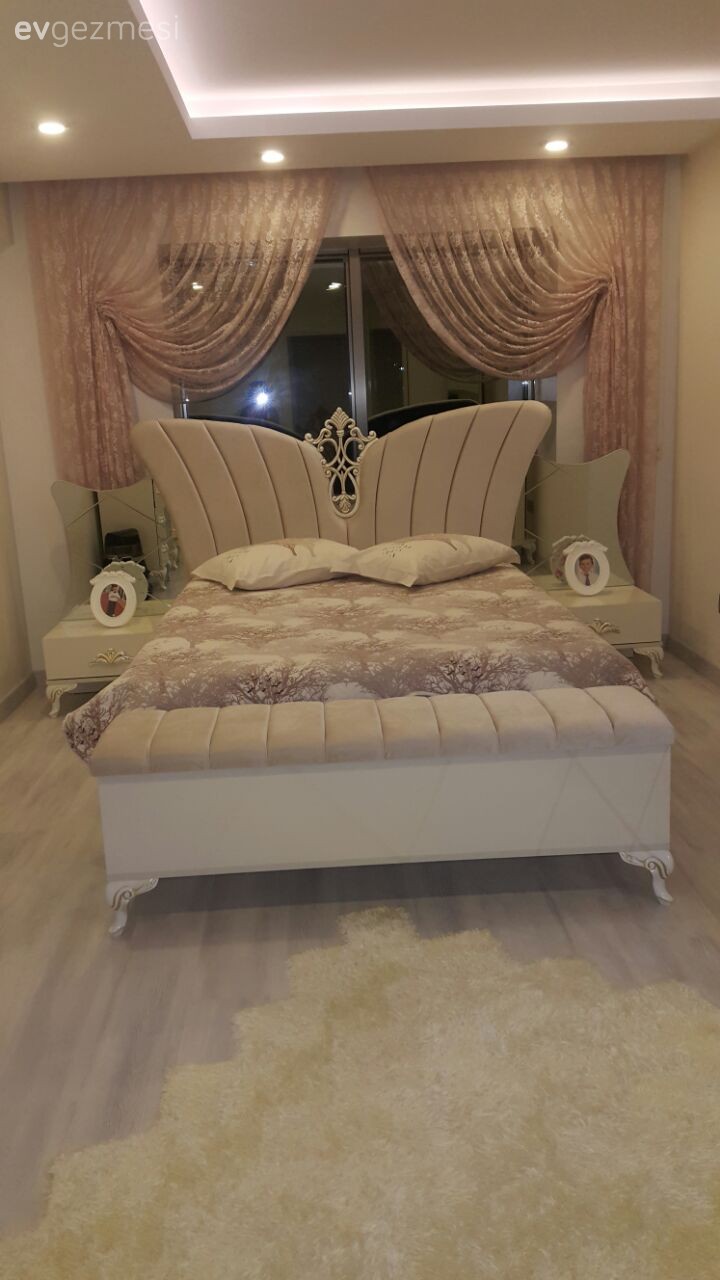 Pembe, Perde, Yatak Odası