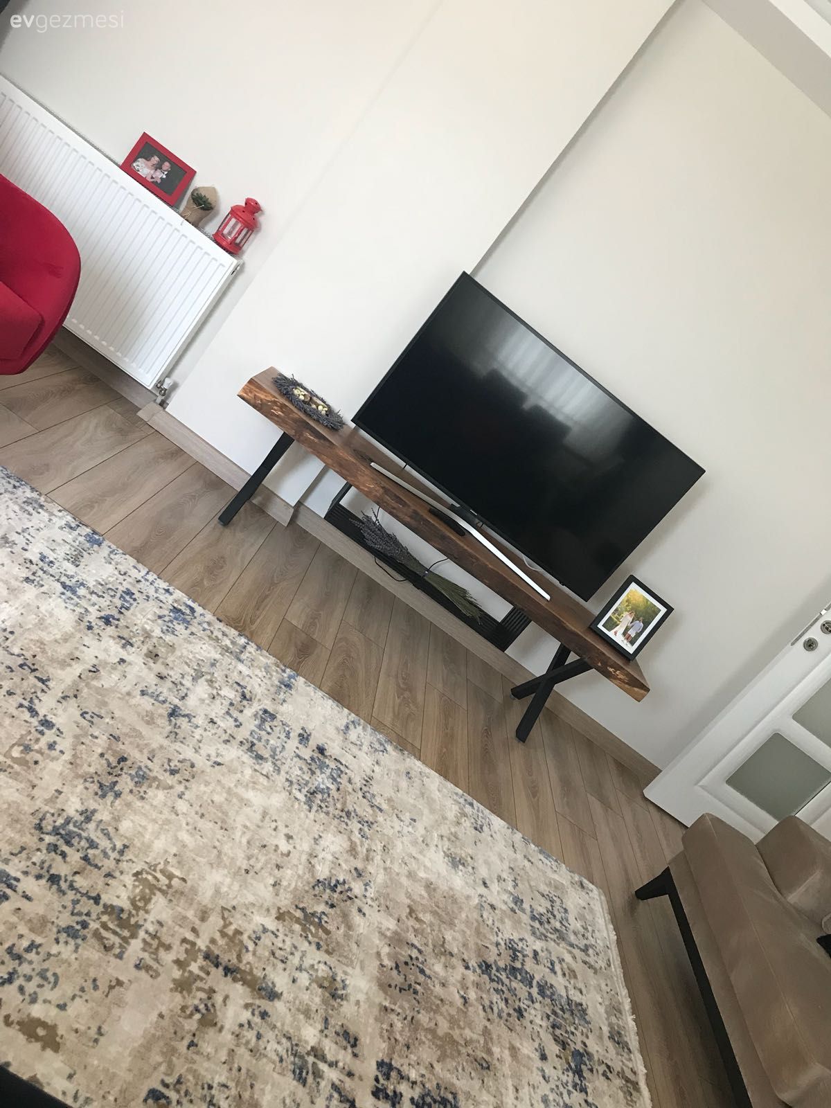 Abartıdan uzak, sade ve keyifli bir ev dekorasyonu. Burcu hanımın evi..