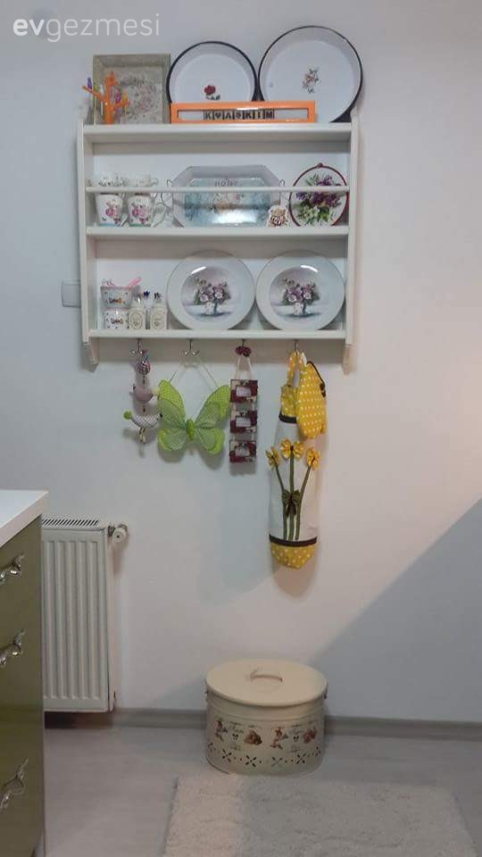 Gül hanımın çiniyle hareket ve nostalji kazanan modern mutfağı..