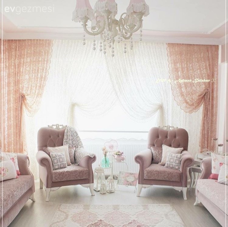 Aydınlatma, Berjer, Halı, Pembe, Perde, Salon
