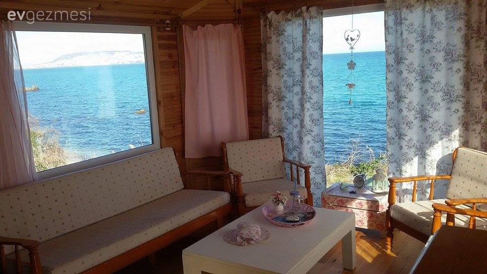 Denize Komşu Karavan Ev: Orkun ve Çiğdem Çiftinin Masal Diyarı