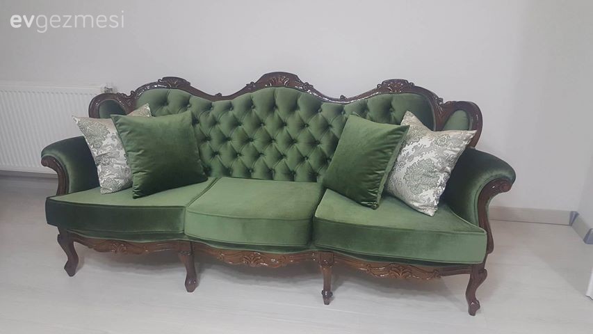 40 yıllık hatrı kırılmayıp, aslına uygun yenilenmiş, harika bir takım.