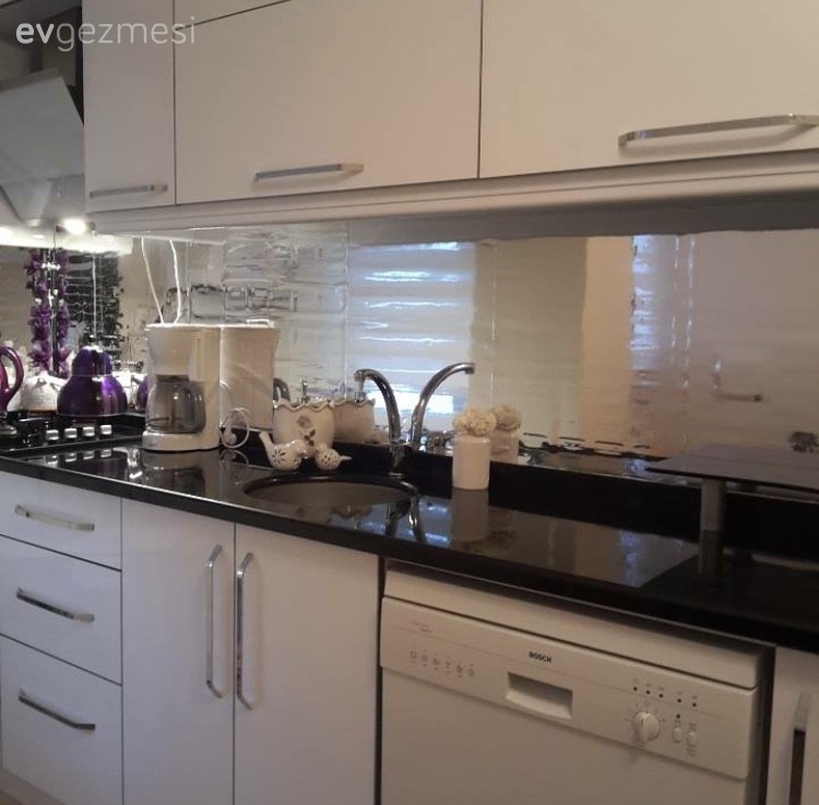 Şeyna hanımın 32 lira maliyetle farklılık yaptığı mutfağı..