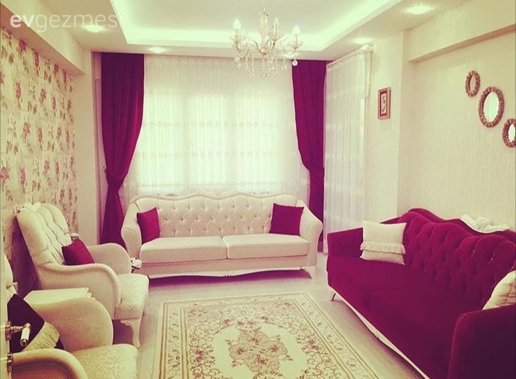 Büşra hanımın her odasında farklı stilin hakim olduğu, keyifli evi..