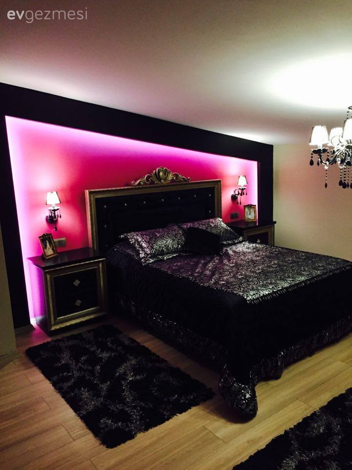 Çatı katı, Pembe, Siyah, Yatak Odası