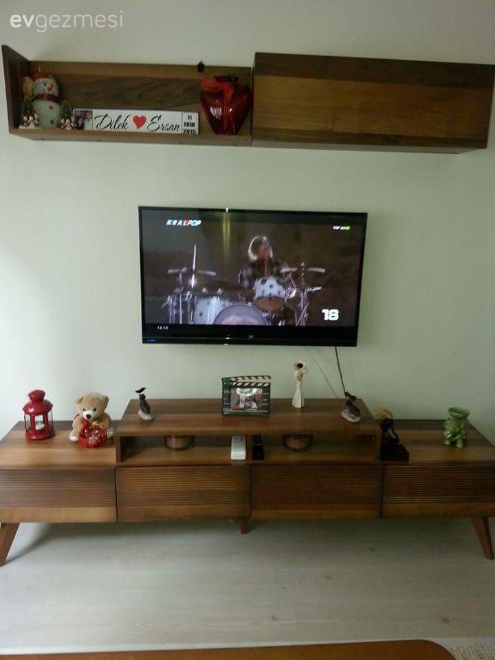 Dilek hanımın sade ve zarif evinden kareler..