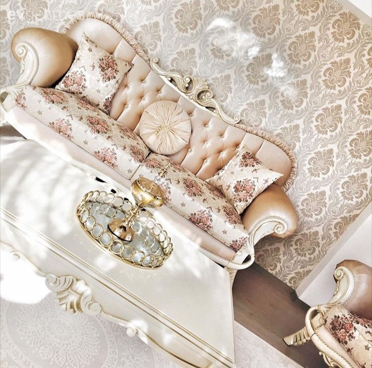 Derya hanımın klasik şıklıkta keyifli evi yeni karelerle.