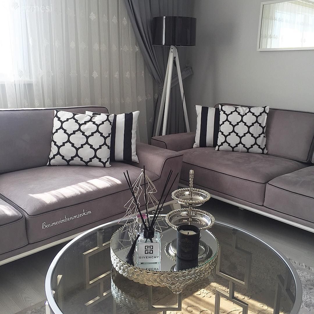 Salon, Orta sehpa, Ayna, Gümüş, Jardinyer, Gri, Lambader, Siyah- Beyaz, Çatı katı, Kırlent