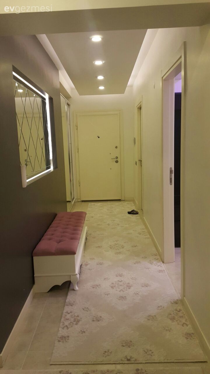 Ayna, Bank, Halı, Hol