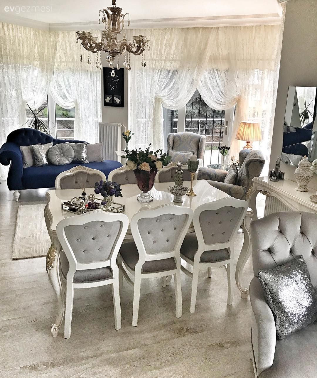 Bu Klasik Detaylarla Dolu Ev Farklı ve Göz Alıcı