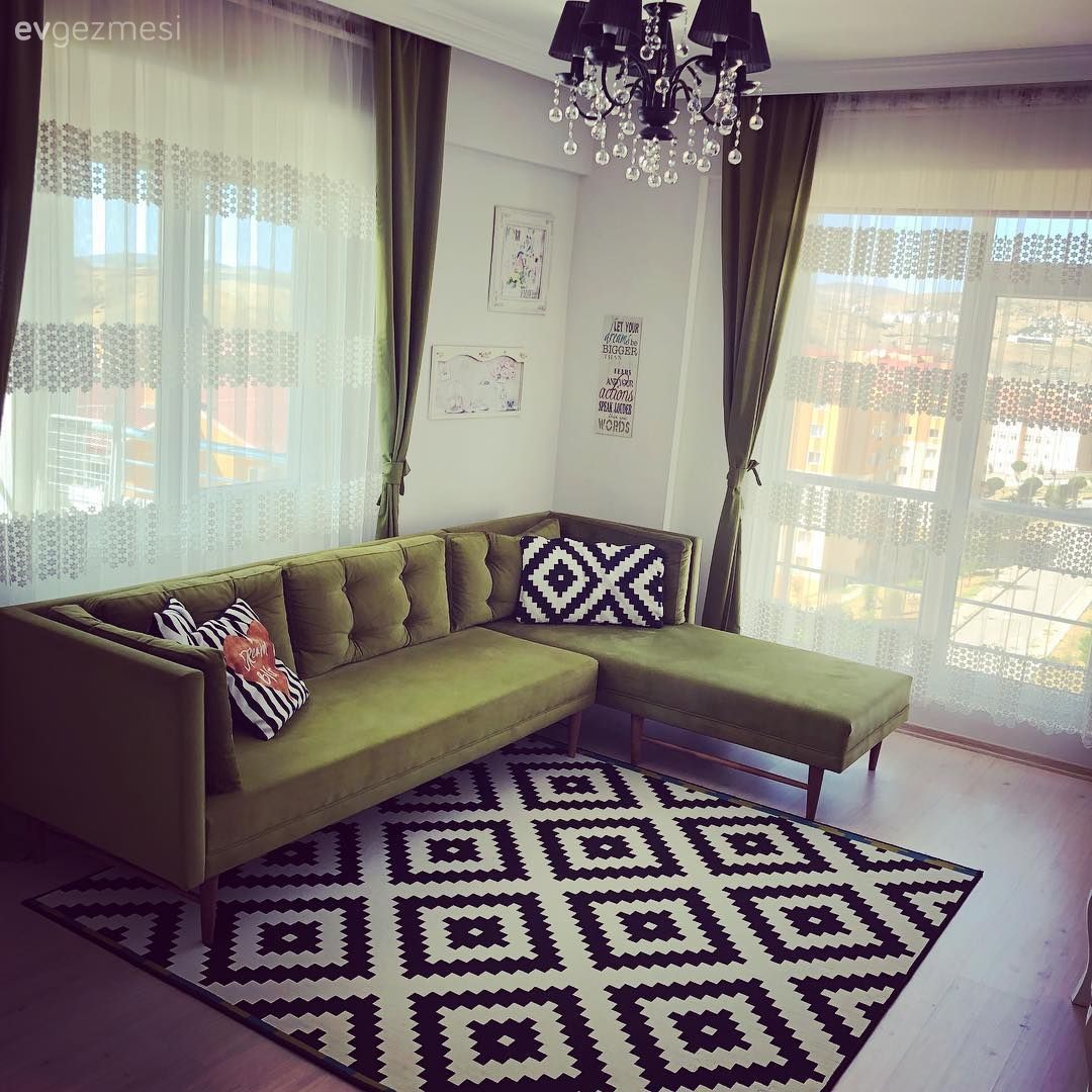 Oturma Odası, Yeşil, Köşe koltuk, Siyah- Beyaz, Geometrik desen, Halı, Fon perde