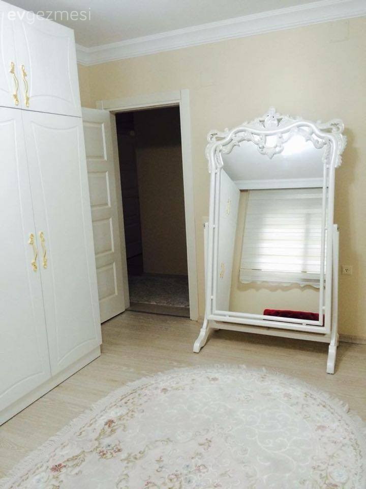 Ayna, Giyinme odası, Halı