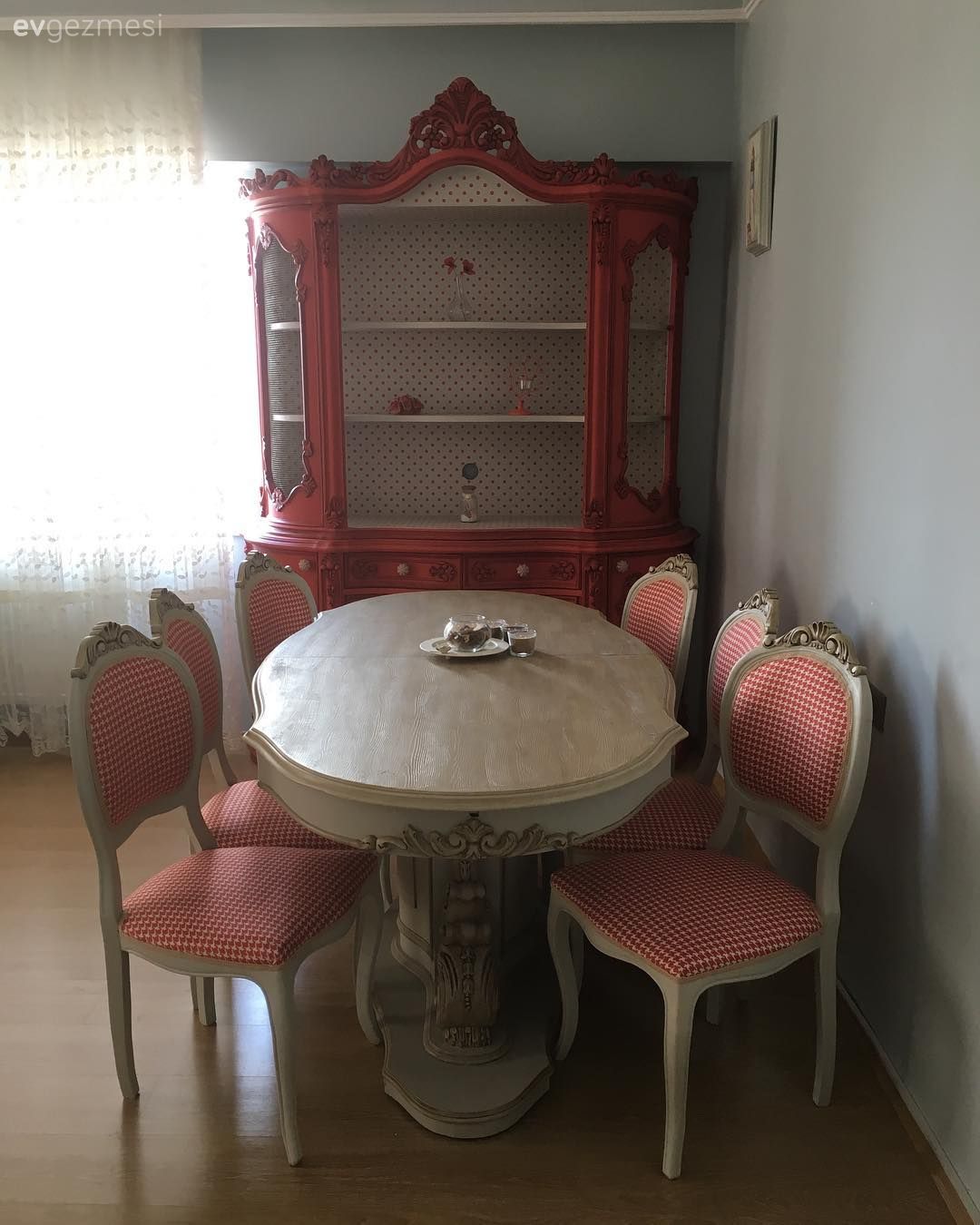 Üzgün Mobilyalar Şimdi Neşe Dolu. Şahane bir Dönüşüm!