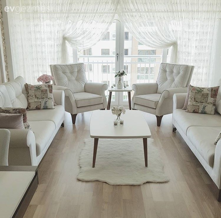 Keyifli detaylarla dolu naturel ve romantik bir ev..