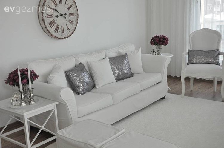 Beyaz, Halı, Duvar saati, Salon, Kırlent