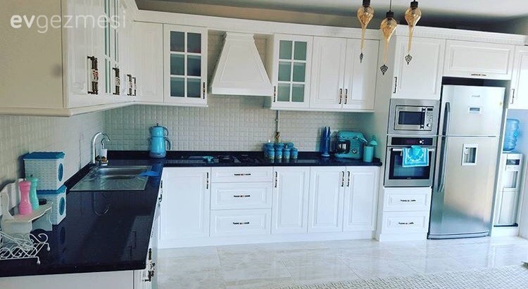 Tadilat sonrası aydınlık ve şık: Selen hanımın evi..