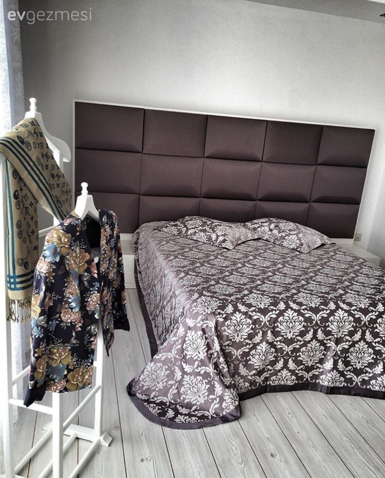 Bordo, Yatak Odası, Yatak örtüsü