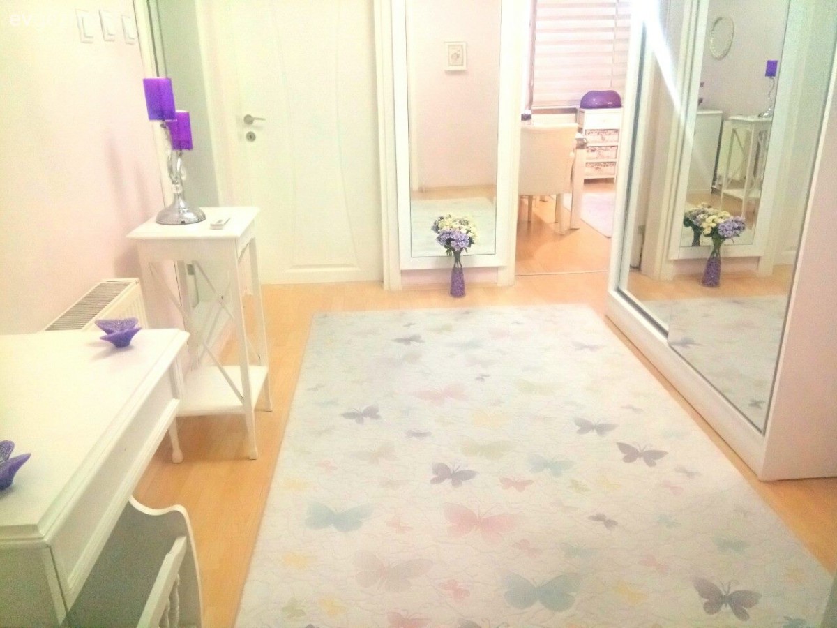 Antre, Halı, Vestiyer