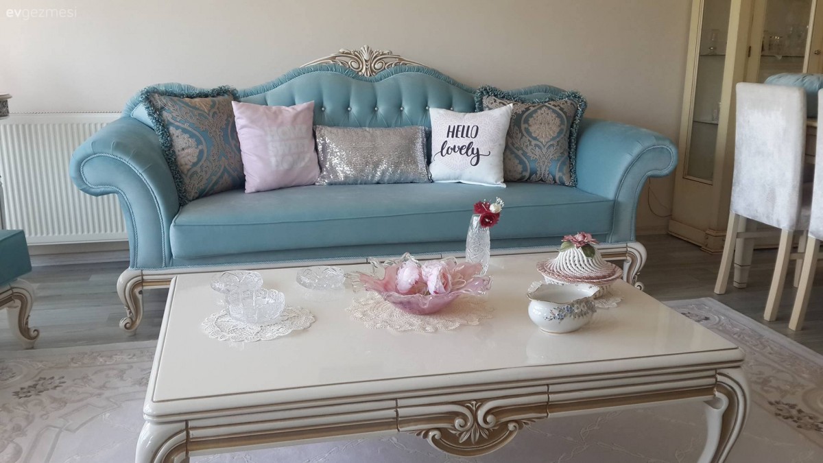 Ecenur hanımın klasik stilde, şık ve keyifli evi..