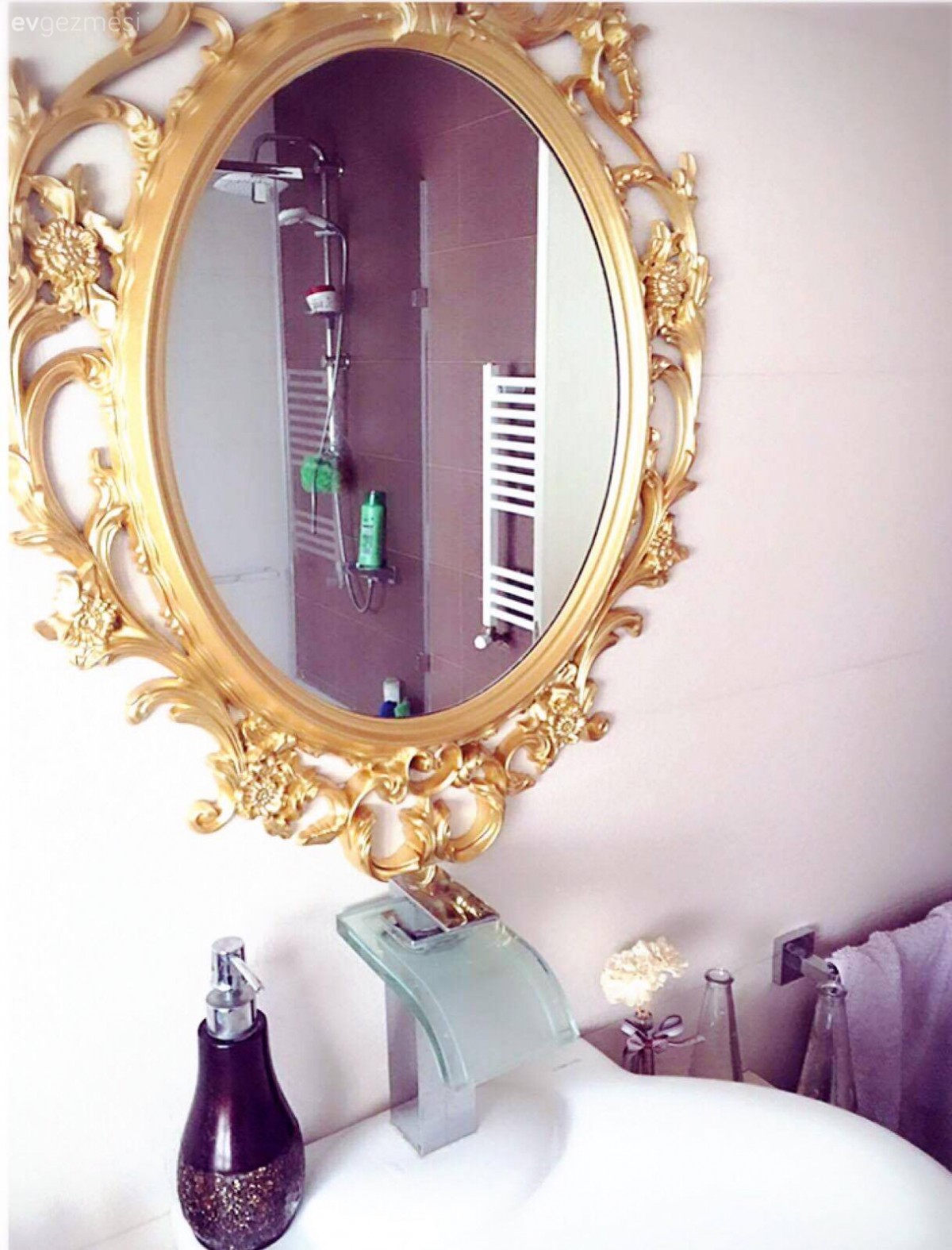 Altın, Banyo, Duvar saati