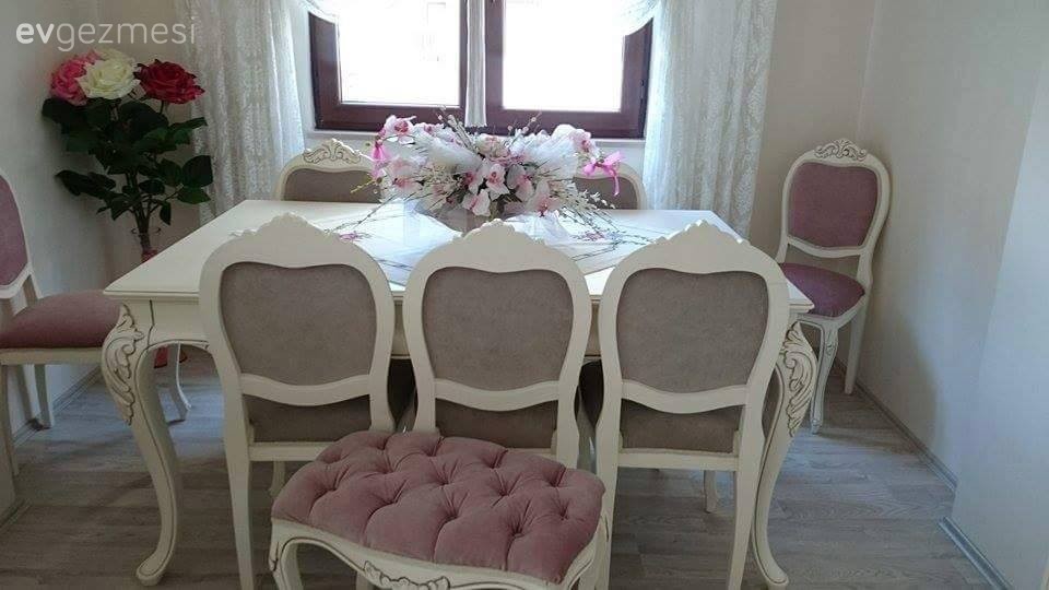 25 senelik mobilyaların hayat bulduğu antik şıklıkta bir ev..