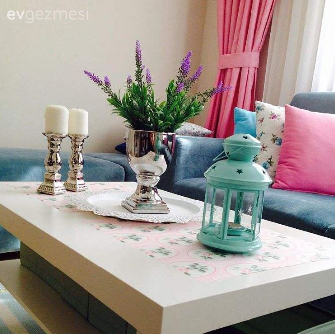 Mavi, Oturma Odası, Pembe