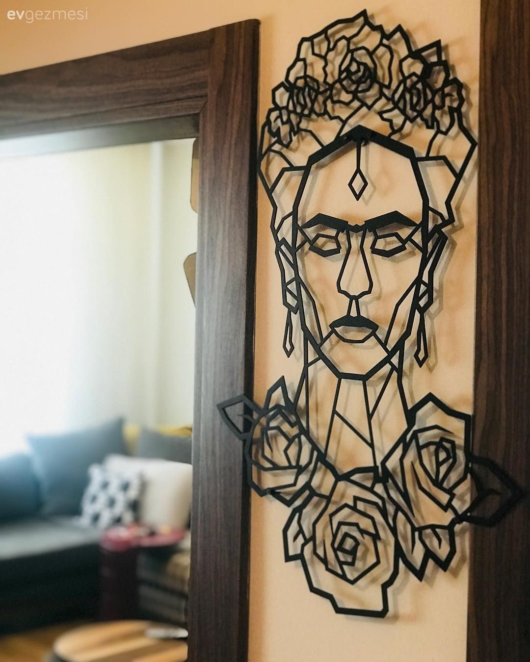 Duvar dekorasyonu, Metal duvar aksesuarı