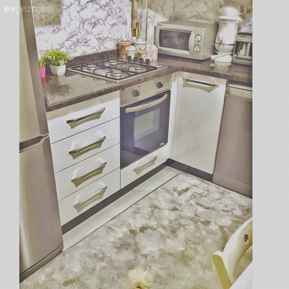 Sema hanımın küçük alanda harika bir hava yakaladığı, sıcak evi..