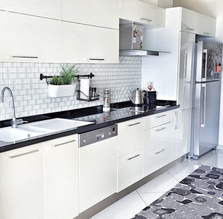 Ankastre, Beyaz mutfak, Halı, Modern mutfak, Mutfak, Siyah- Beyaz