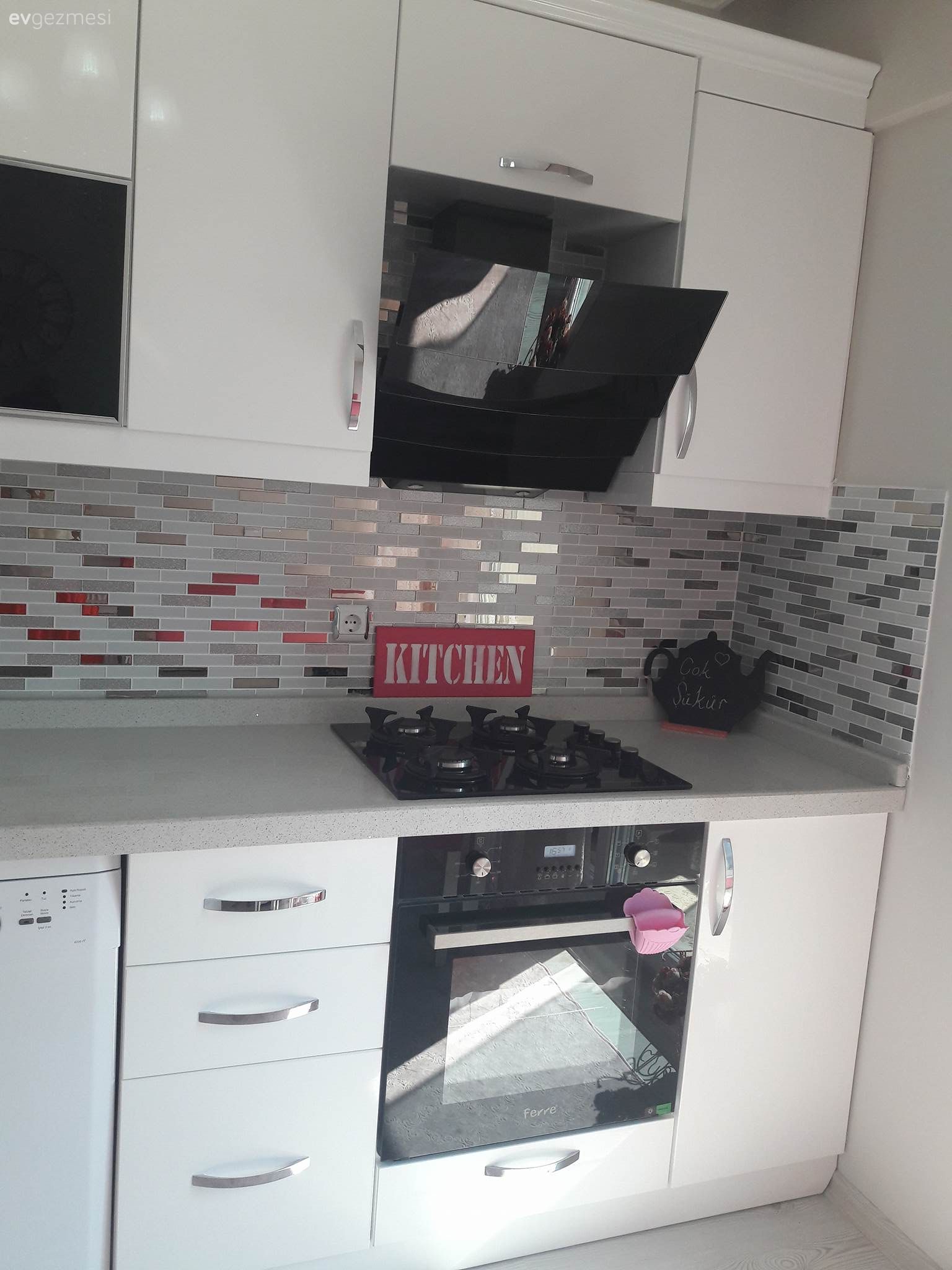 Yeni ev, yeni renkler. Gamze hanımın cıvıl cıvıl evi.