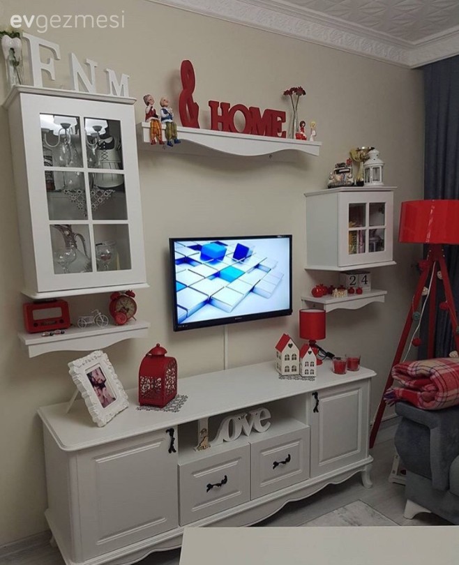 Kırmızı, Lambader, Salon, Tv ünitesi, Aydınlatma, Küçük Ev