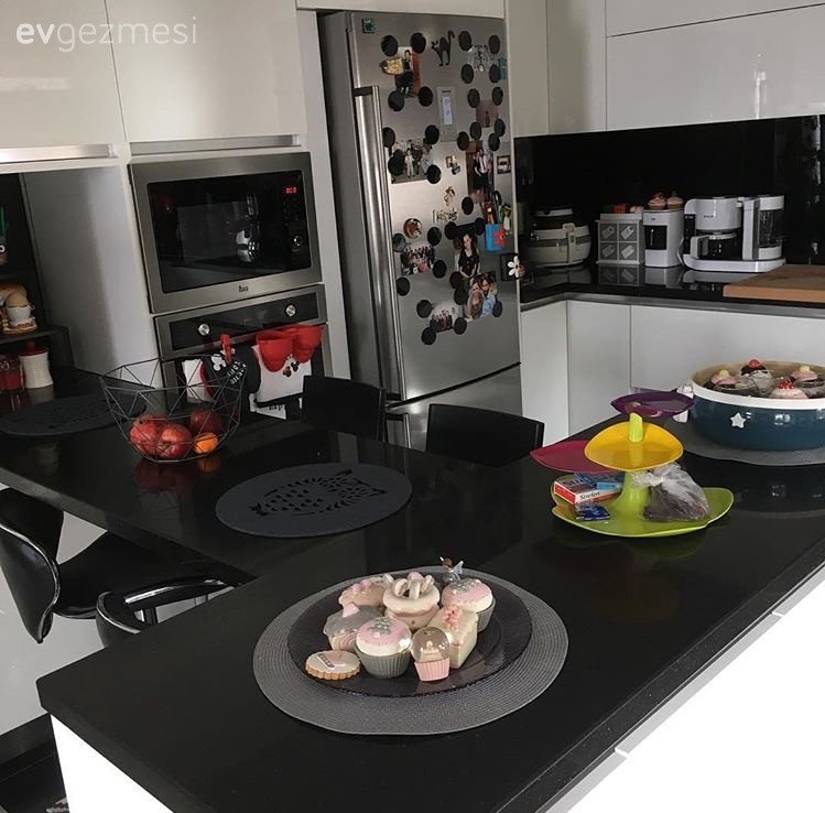 Beyaz mutfak, Mutfak, Ada mutfak