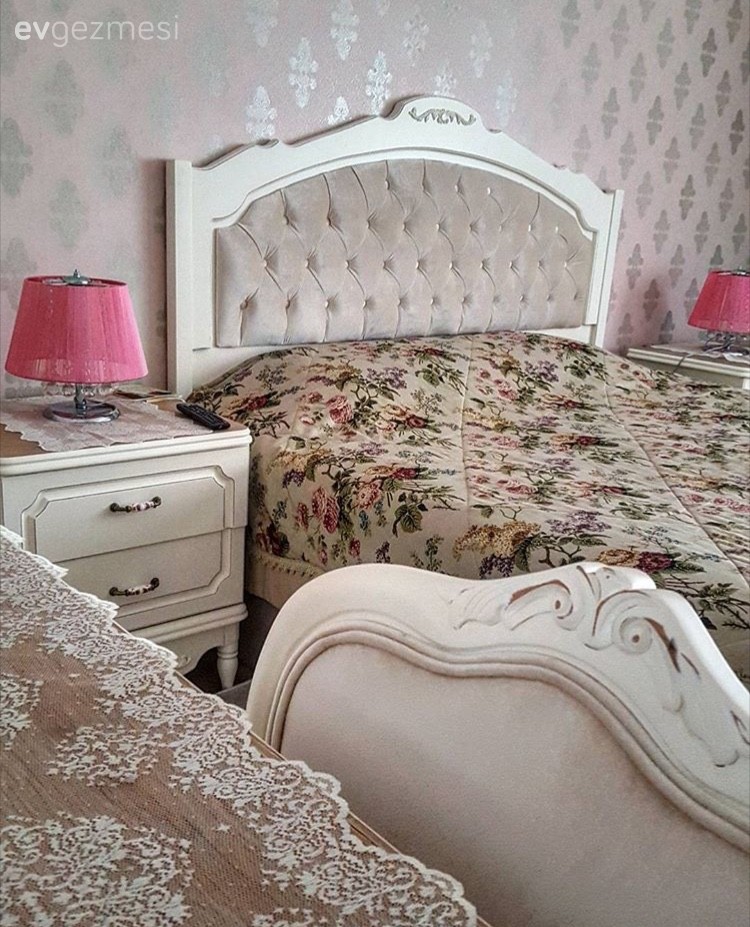 Selva hanımın zümrüt yeşili ve mavi renk ikilisiyle göz alıcı evi..