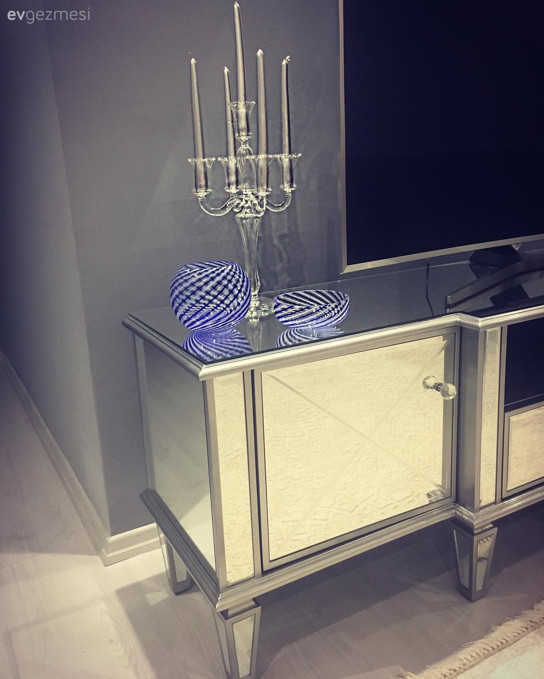 Ayna, Mum, Salon, Şamdan, Tv ünitesi