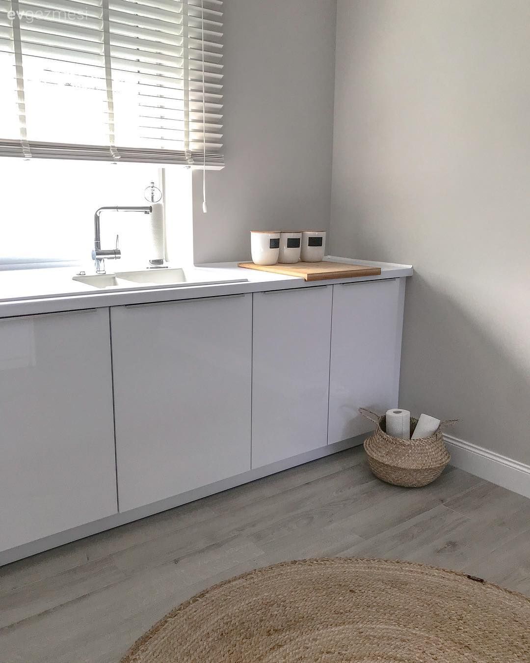 Bir Viranenin Komple Tadilatla Göz Kamaştırıcı Bir Eve Dönüşümü