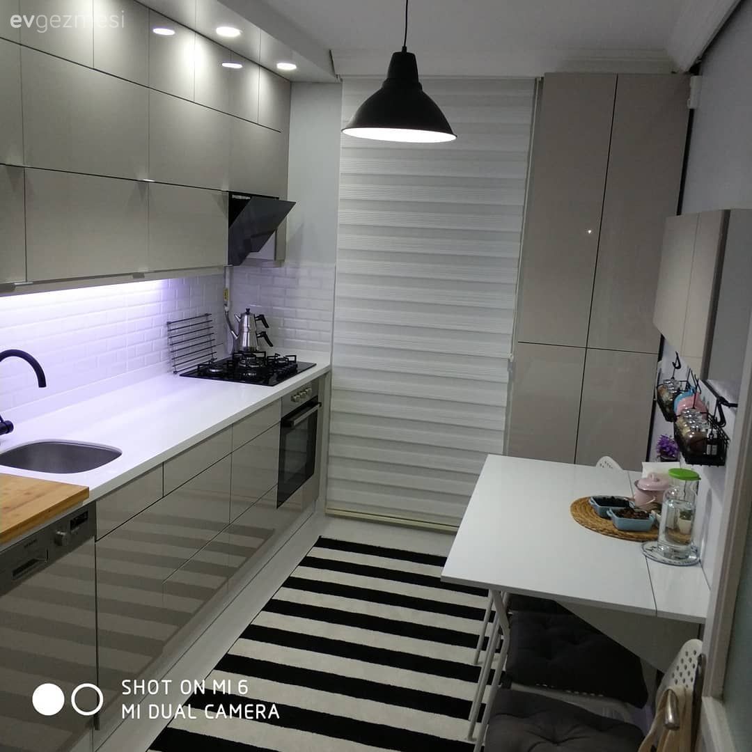 Mutfak, Modern mutfak, Krem mutfak, Halı, Mutfak halısı