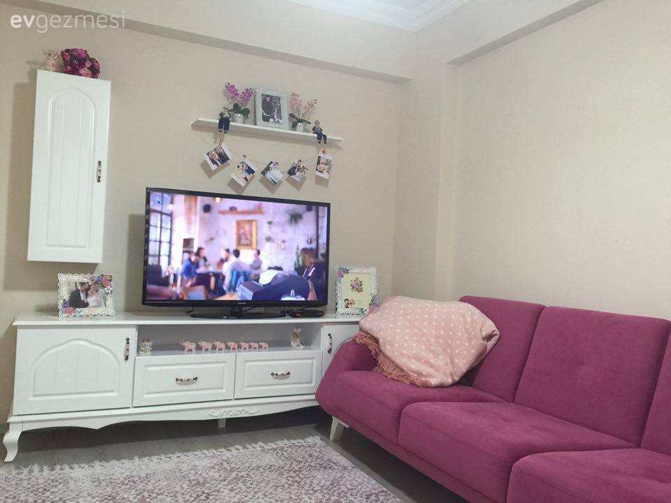 Oturma Odası, Pembe, Tv ünitesi