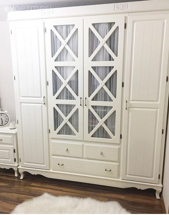 Beyaz, Country, Yatak Odası