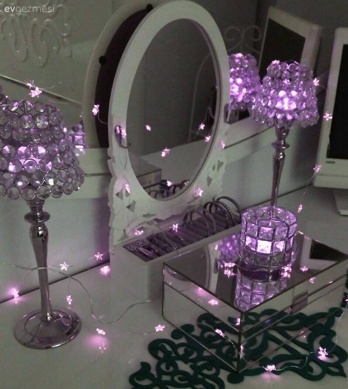 Dekoratif Objeler, Mor