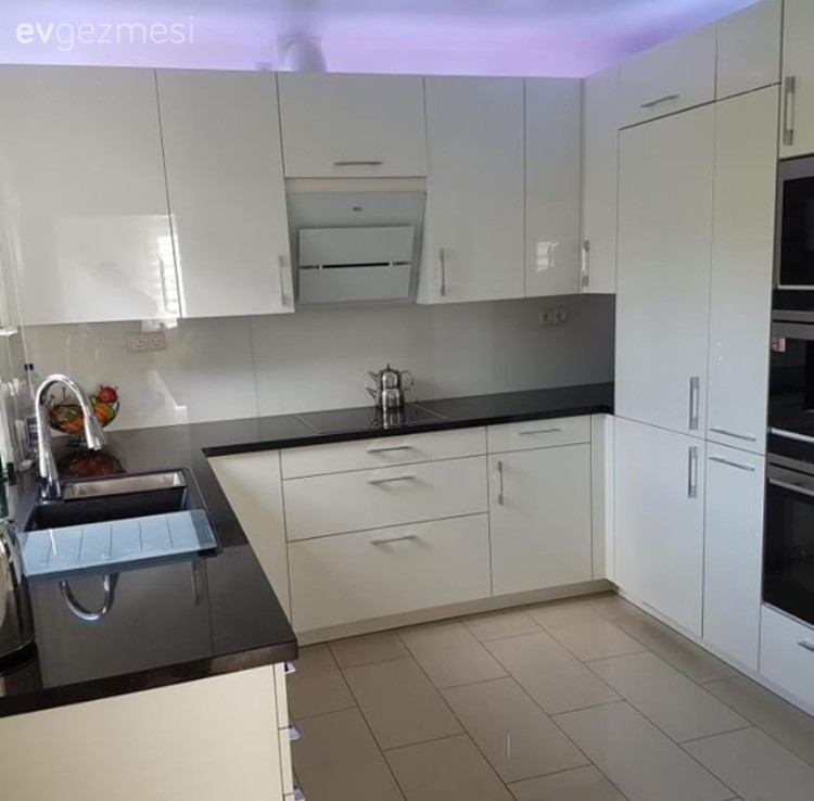 Modern stilde, şık bir mutfak. Özlem hanımın mutfağı!