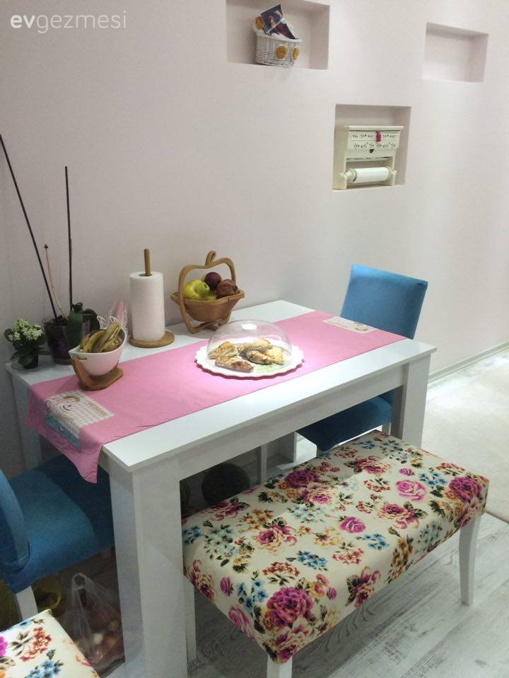 Bank, Mutfak, Mutfak masası