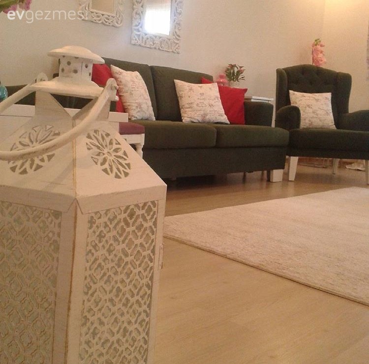 Gaye hanımın doğalı ön planda tutan, yaşayan ve renkli evi..